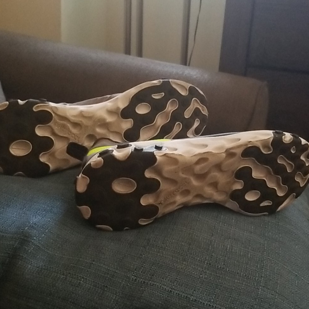 Nike Sneakers - Picture 3 of 5